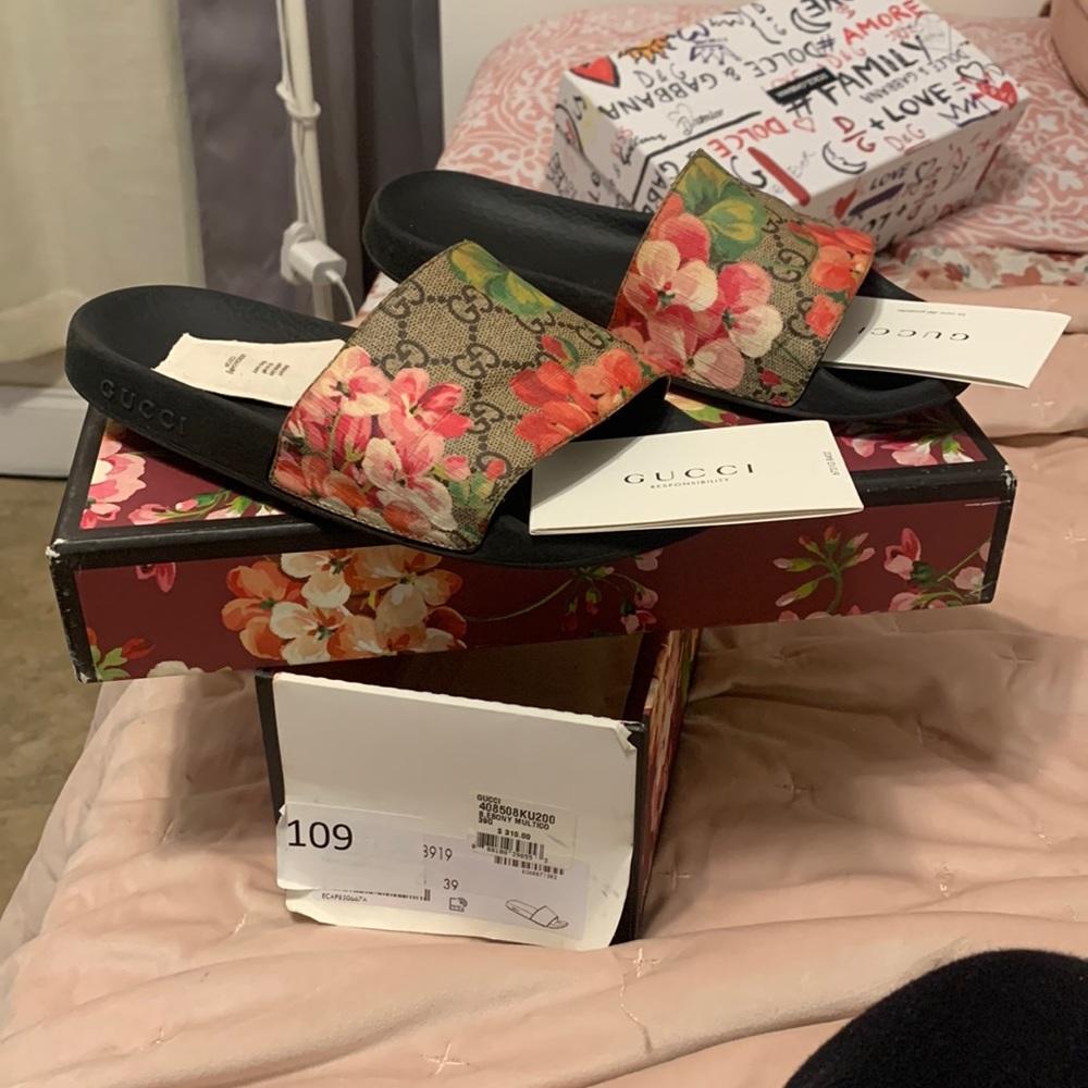 Gucci bloom surpreme floral slides sandals